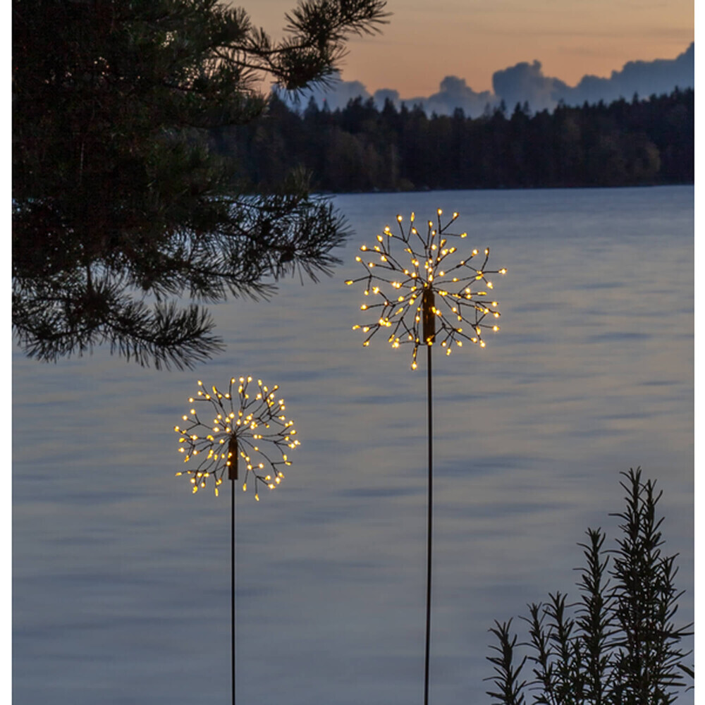 Elegante Dekoleuchte Firework im Edelstahl-Look mit warmweißen LEDs von Star Trading für den Außenbereich