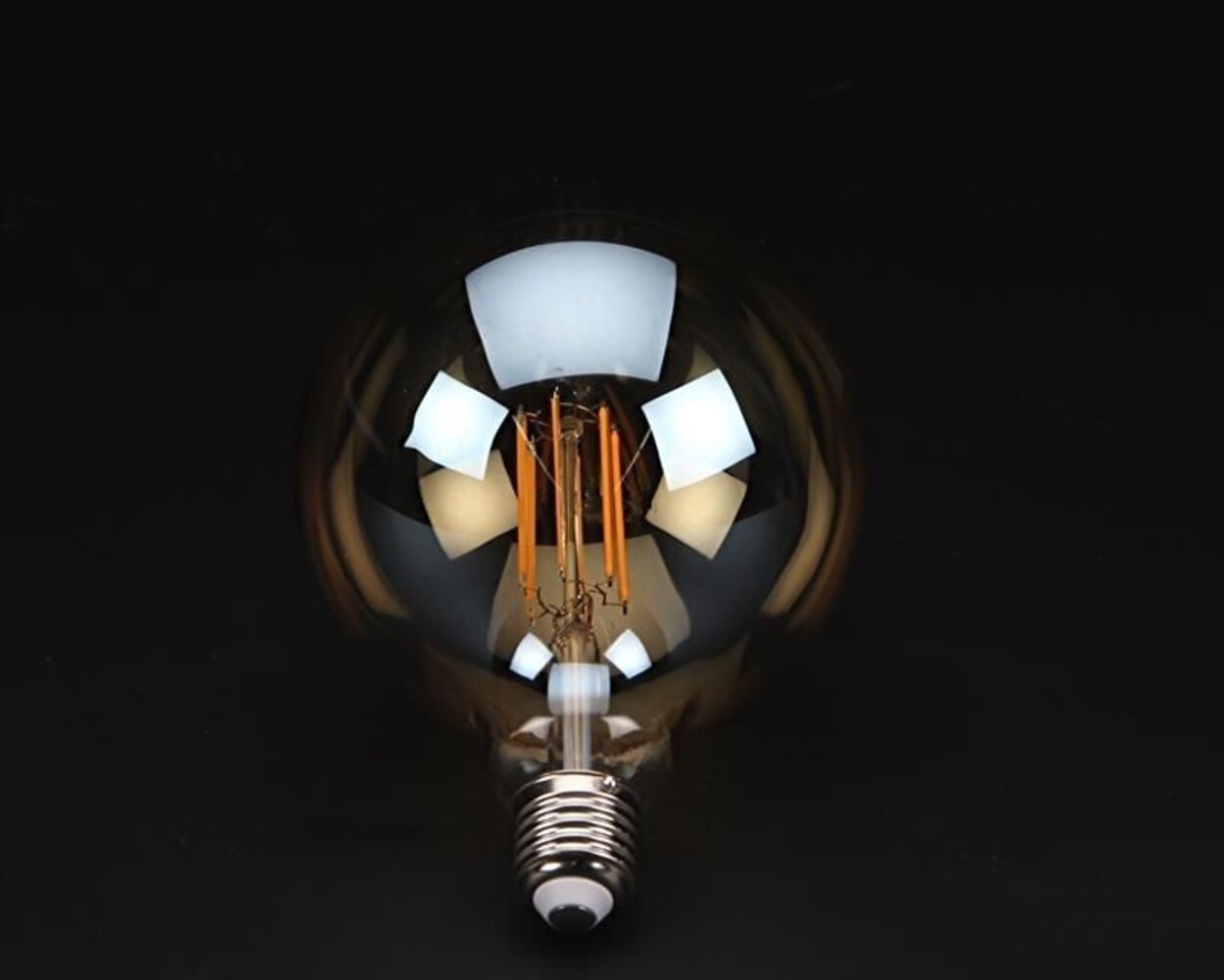 Stilvolles Filament Leuchtmittel von Deko-Light erzeugt atmosphärisches Licht