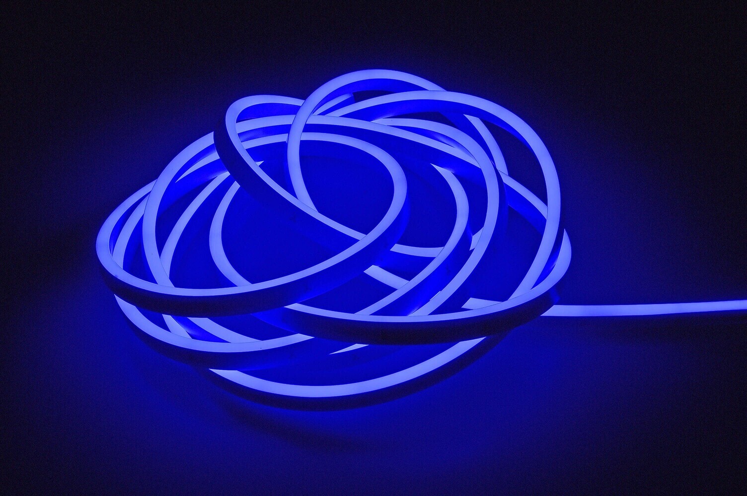 hochwertiger flexibler LED Streifen von Deko-Light in strahlendem RGB