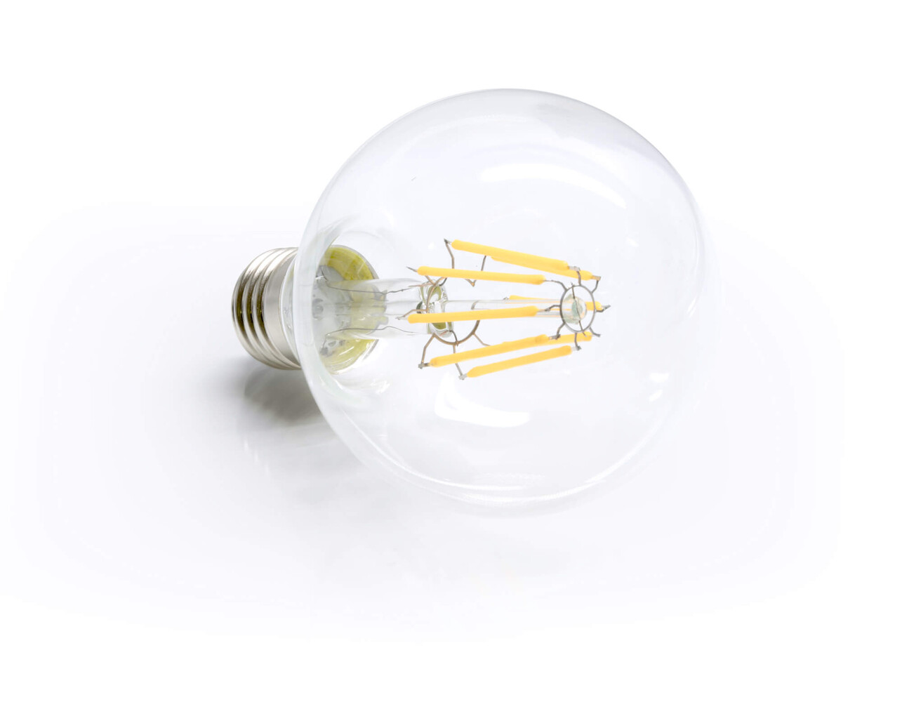 Hochwertiges LED Filament Leuchtmittel für ein helles und warmes Licht, passend für verschiedene Leuchten. LED Universum