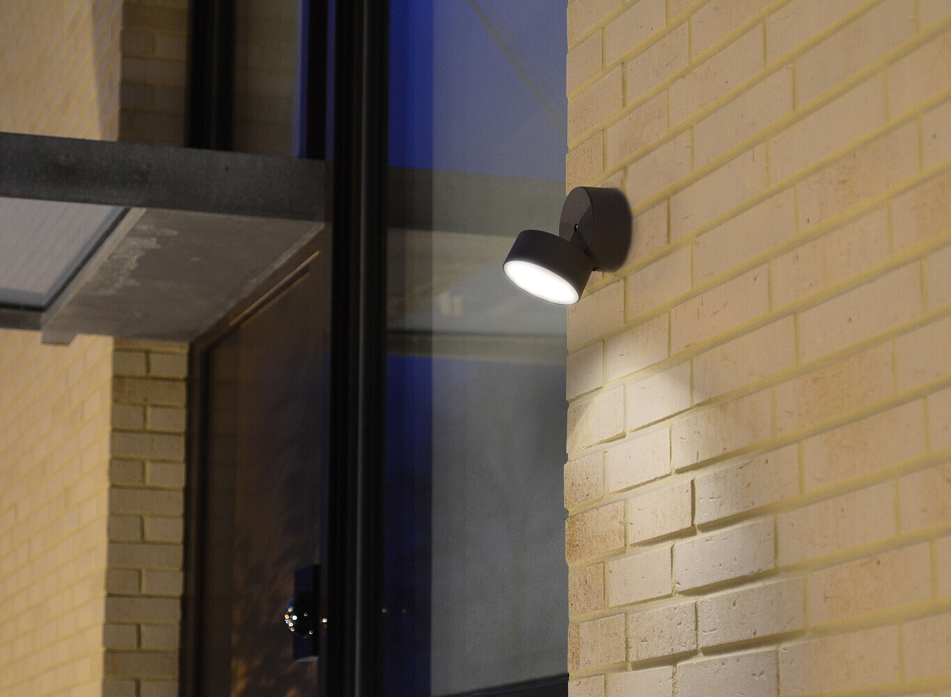 Attraktive und moderne ECO-LIGHT Außenwandleuchte mit LED-Technologie