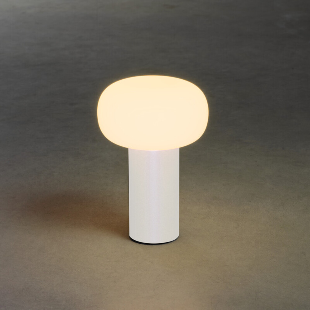 Stilvolle Tischleuchte in Weiß von Konstsmide mit einstellbarer RGB-Beleuchtung und Dimmfunktion