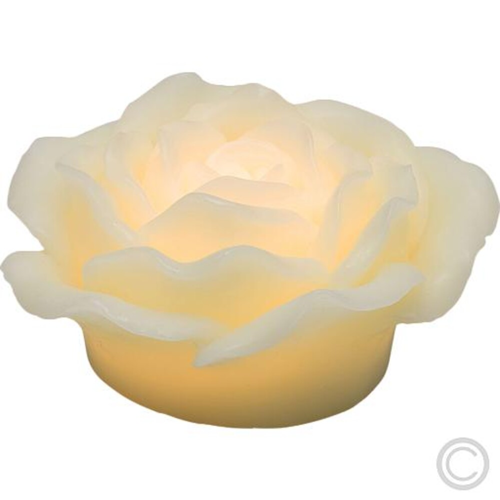 Stimmungsvolles Bild von LED Kerzen der Marke Lotti