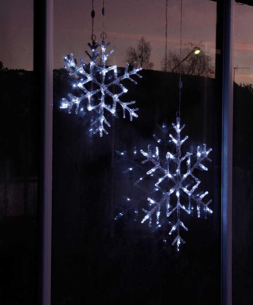 eindrucksvolle LED-Acryl-Schneeflocke von Star Trading mit cooler, weißer Leuchtintensität für außen geeignet