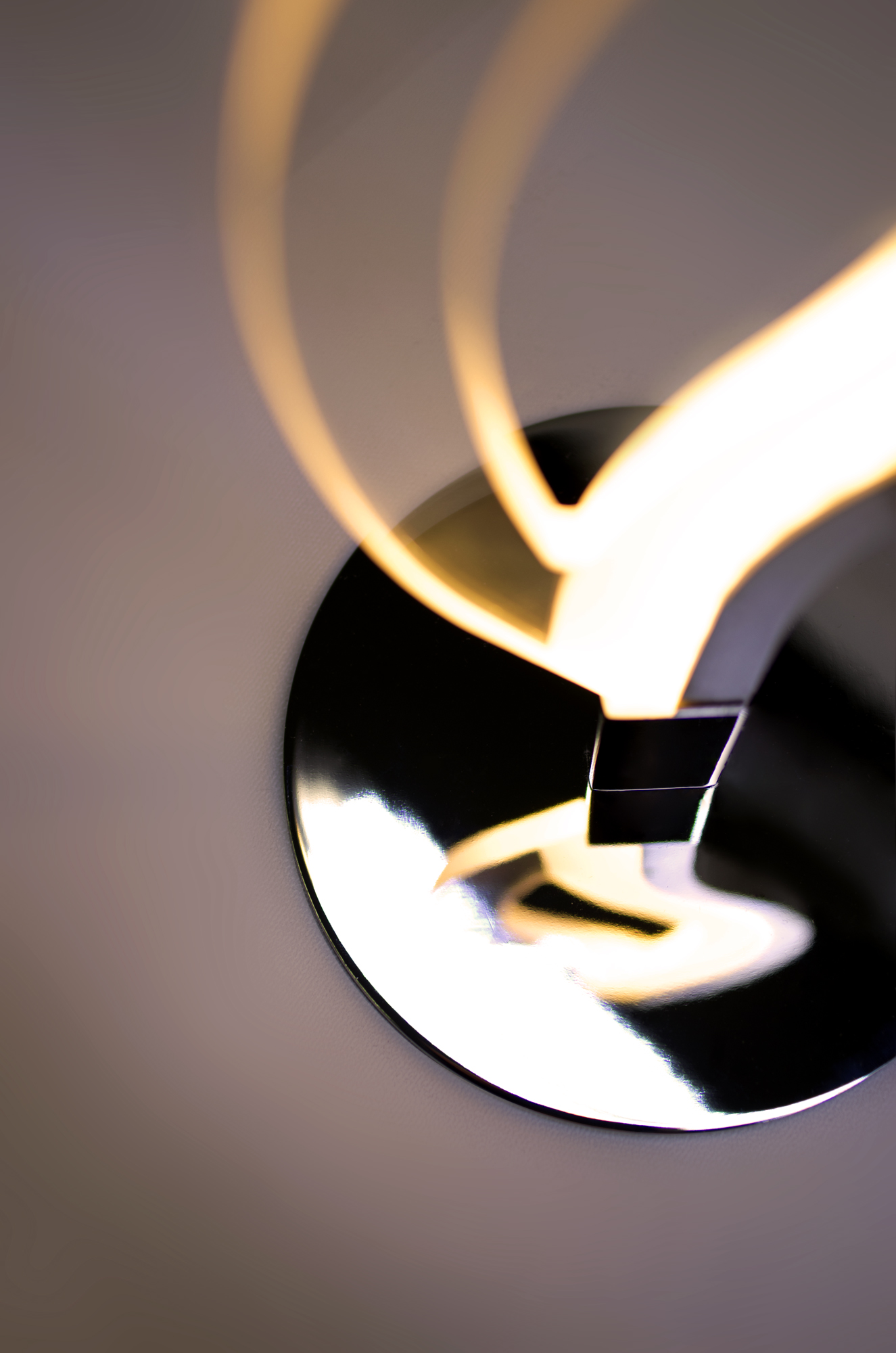 /t/i/tischlampe-lina-detailbild-02.jpg