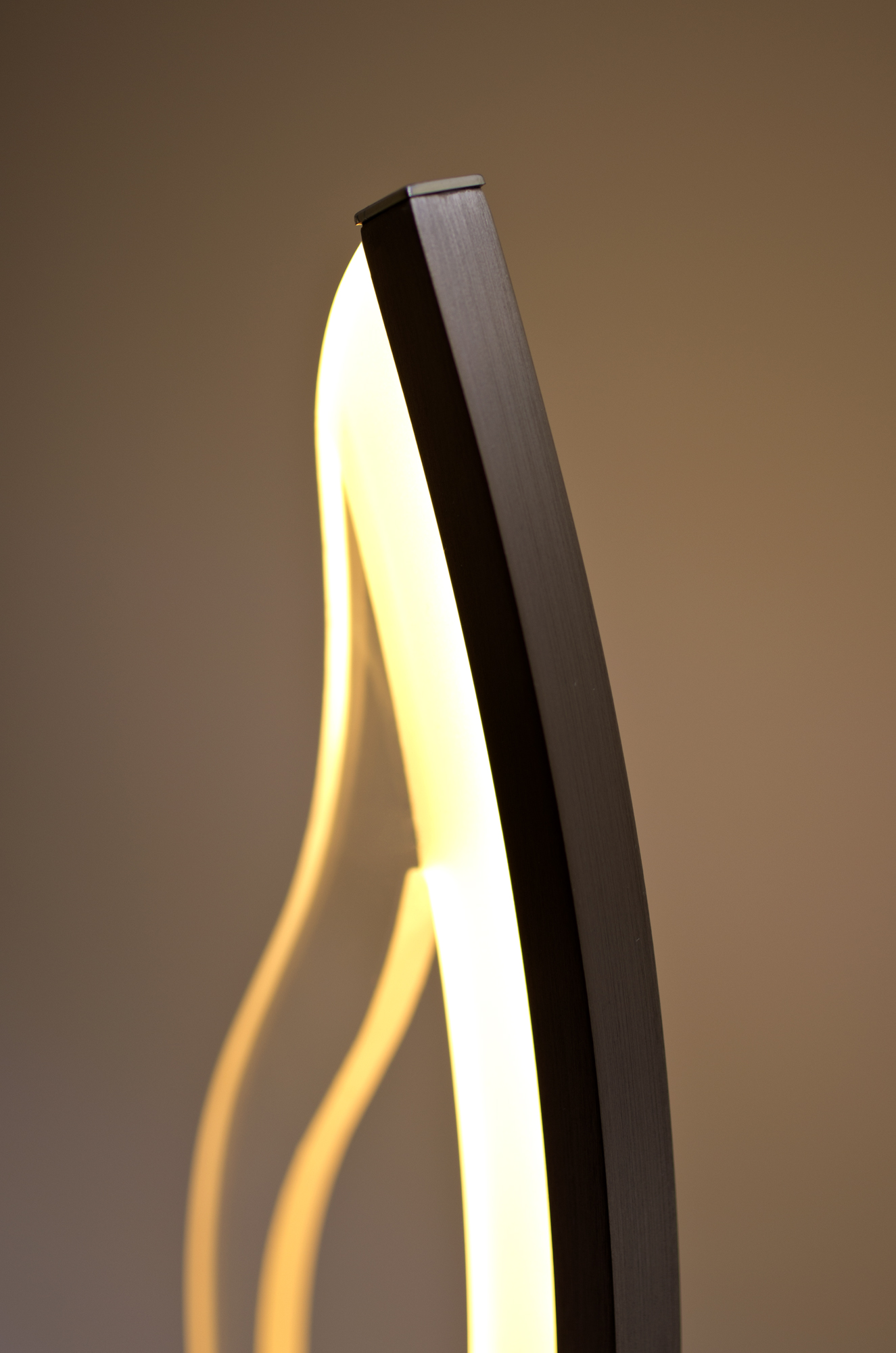 /t/i/tischlampe-lina-detailbild-03.jpg