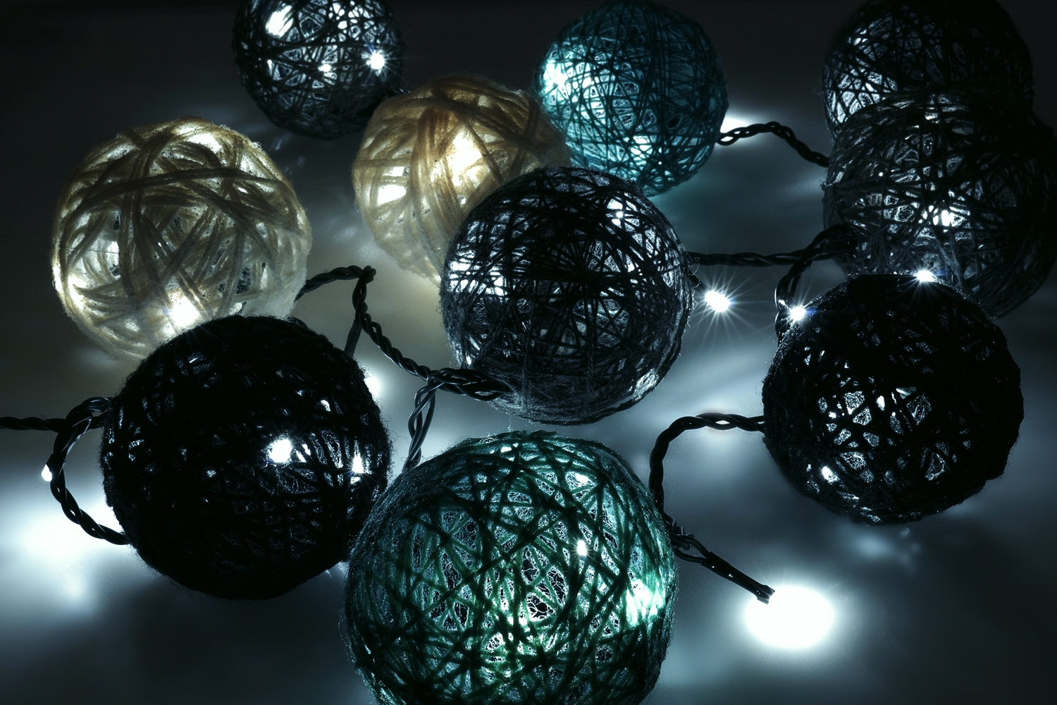 /w/e/weihnachtsbeleuchtung-lichterkette-kaltwei_-dekorationsvorschlag-02_2.jpg