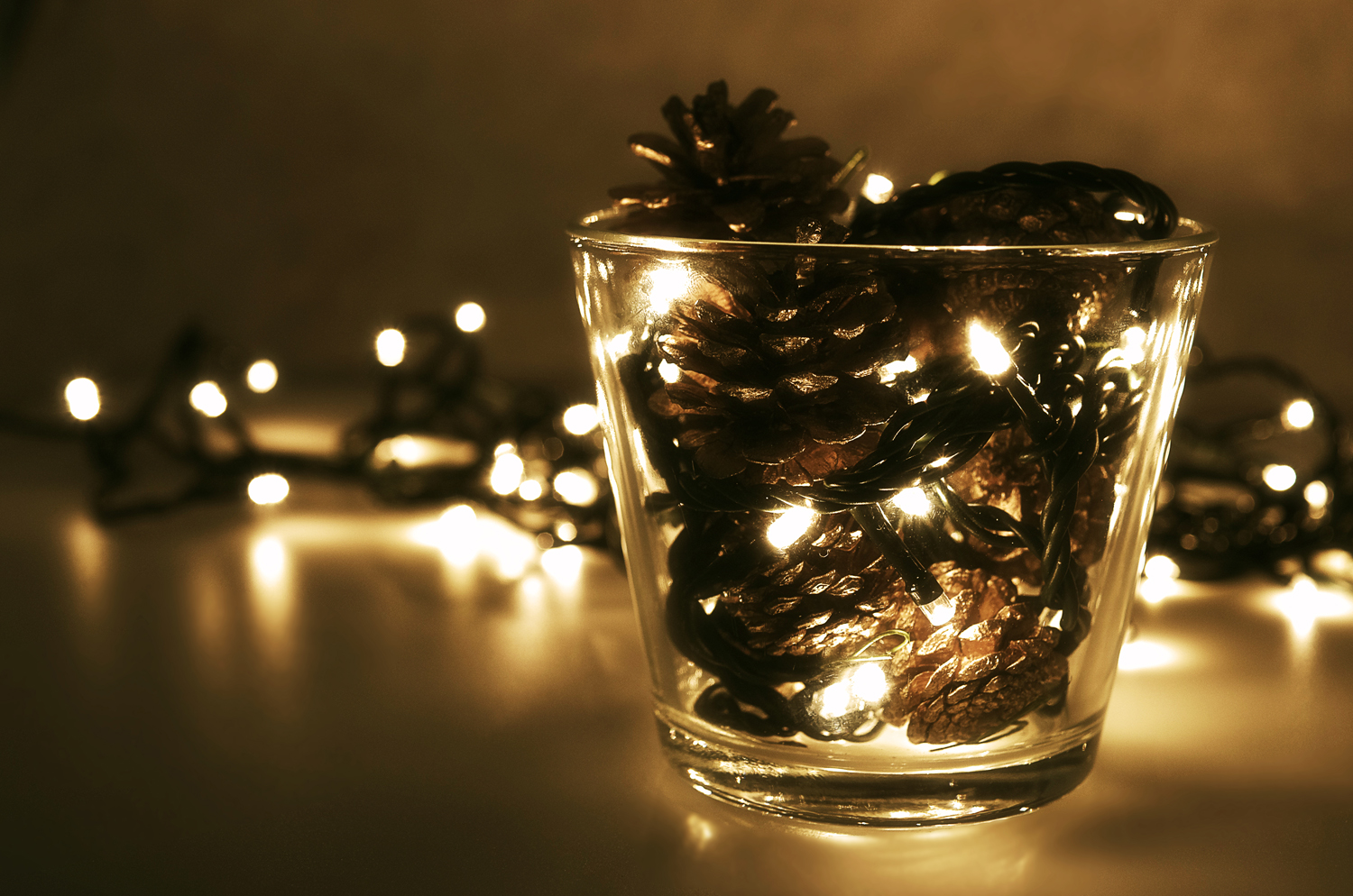 /w/e/weihnachtsbeleuchtung-lichterkette-warmwei_-dekorationsvorschlag-03.jpg
