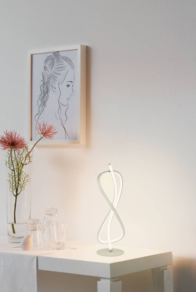Elegante weiße Kunststoff-Tischleuchte NOVAFELTRIA inklusive Leuchtmittel der Marke EGLO