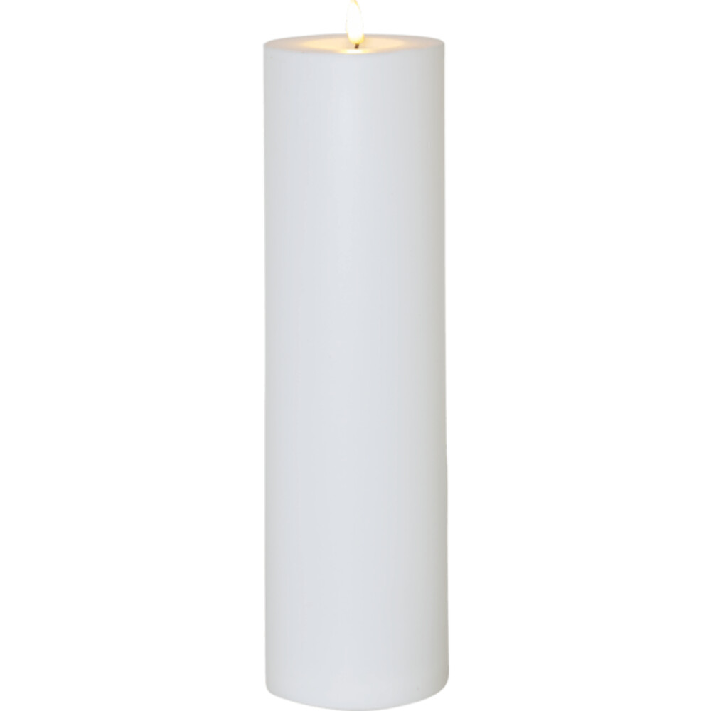 Hochwertige weiße LED Kerze von Star Trading mit natürlicher Flamme und Lichtsensor