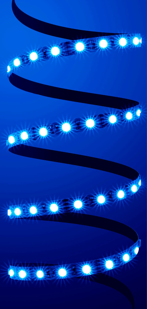 Hochwertiger, leuchtstarker LED Streifen von LED Universum mit anschaulicher 44-Tasten-Fernbedienung