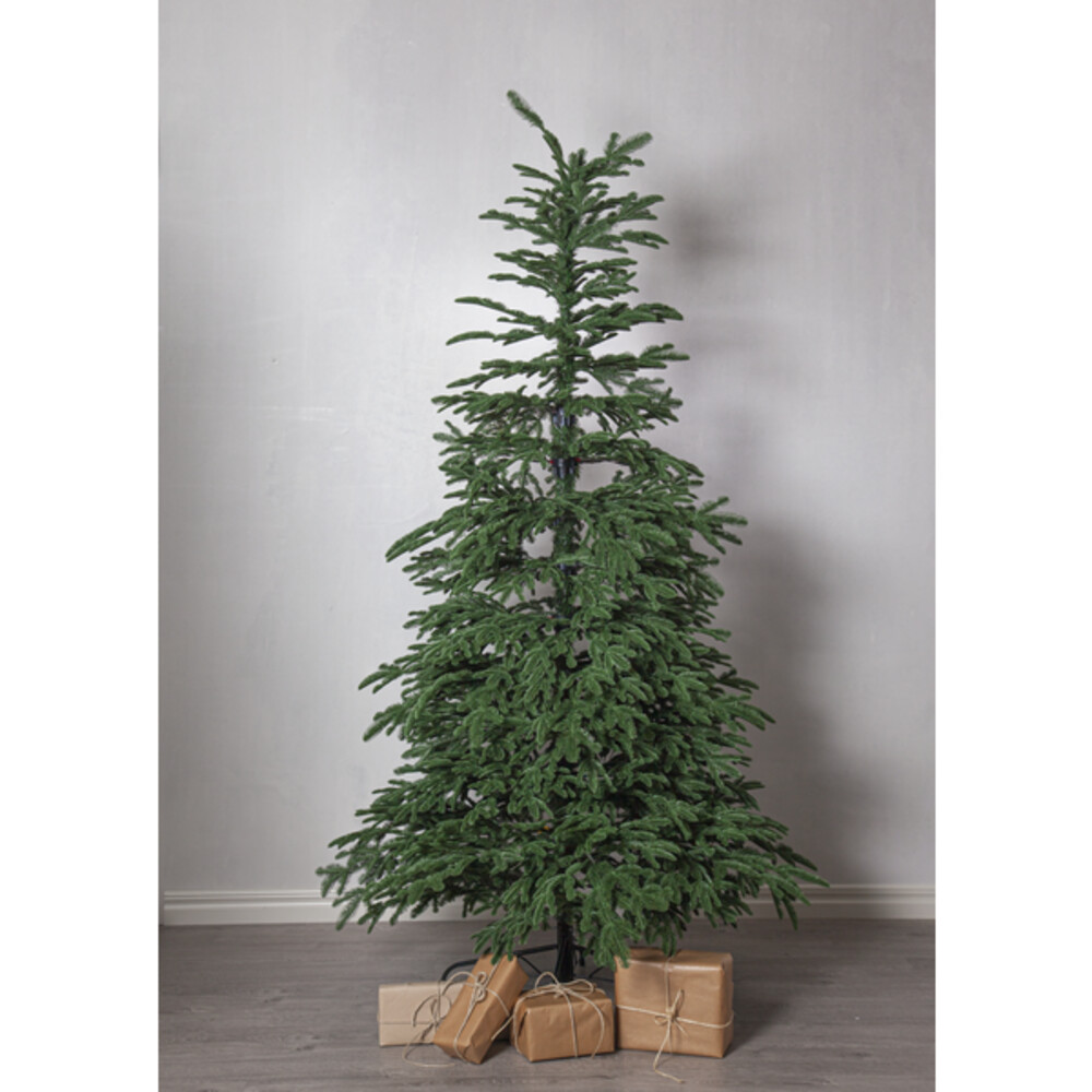 Naturgetreuer Weihnachtsbaum von Star Trading mit stabilen Metallfuß, geeignet für den Outdoor-Bereich