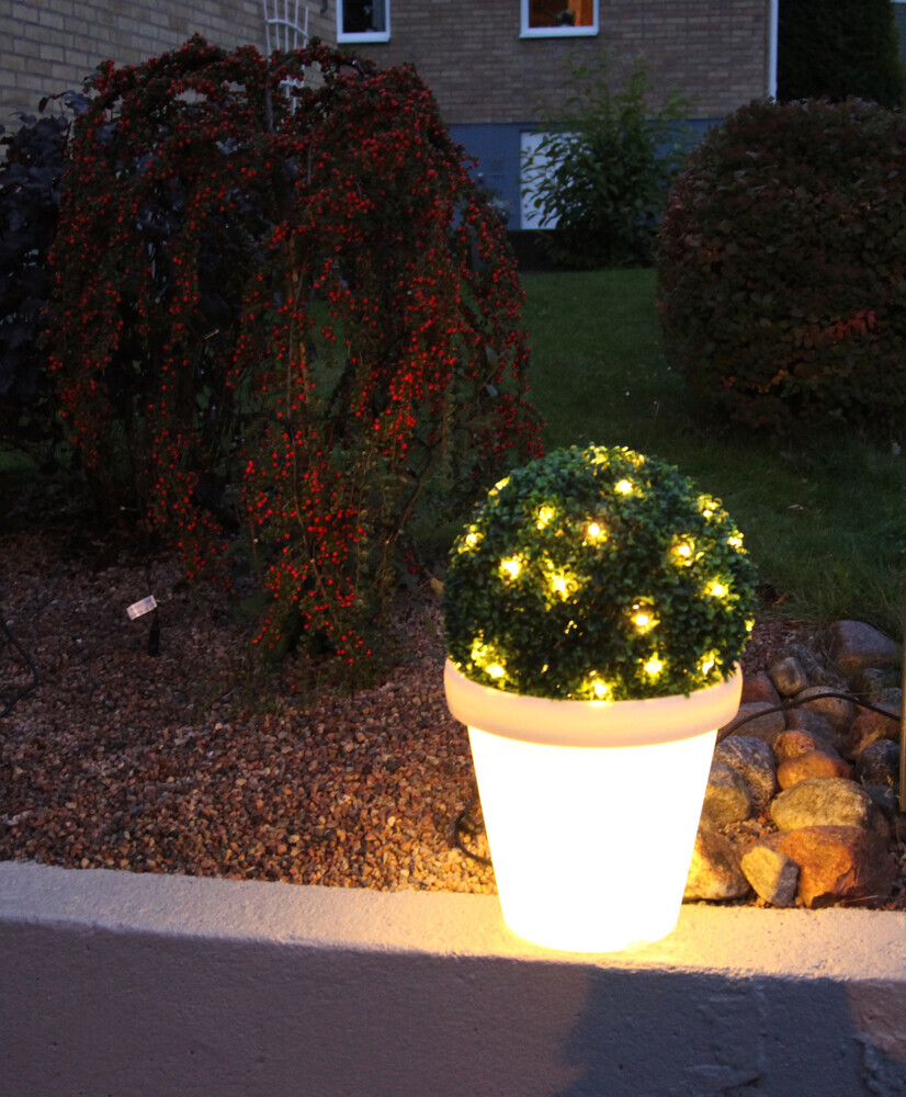 Weiße, dekorative LED-Pot Leuchte von Star Trading für den Außenbereich