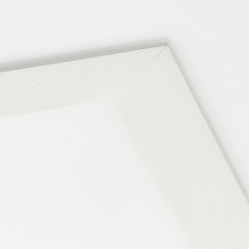 Eindrucksvolles weißes LED Panel Odella von der Marke Brilliant