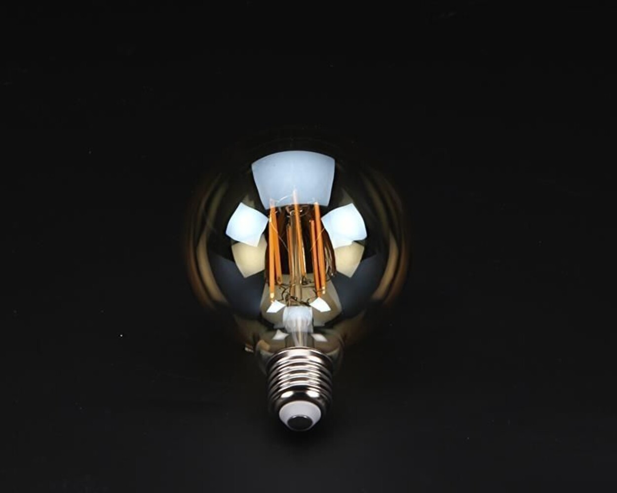 Schickes Filament Leuchtmittel von Deko-Light mit warmem 2200K Licht
