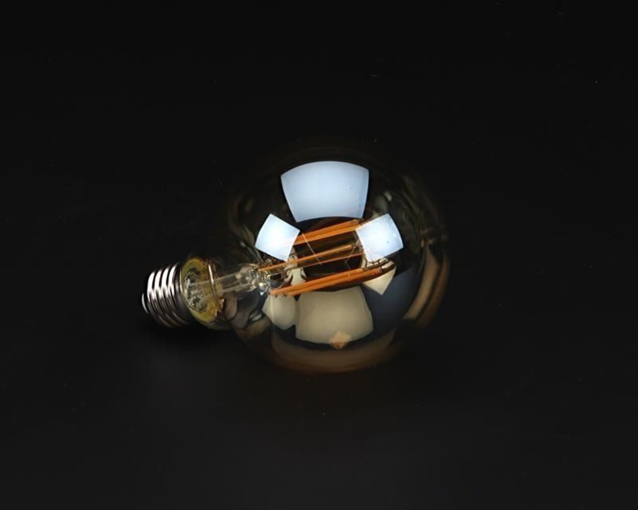 Stilvolles Filament Leuchtmittel von Deko-Light mit sanftem 2200K Licht