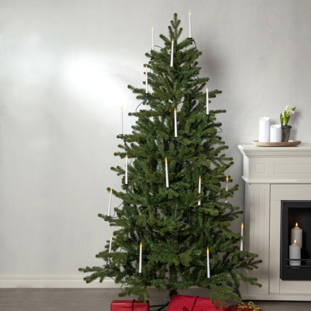 Lebensgroßer künstlicher Weihnachtsbaum mit Metallfuß von Star Trading