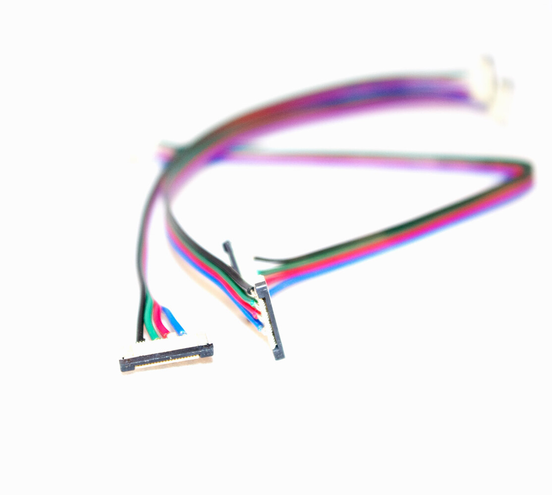 LED Streifen Kabel von LED Universum, 15cm 4 pol Schnellverbinder mit Schiebebefestigung für RGB LED Streifen
