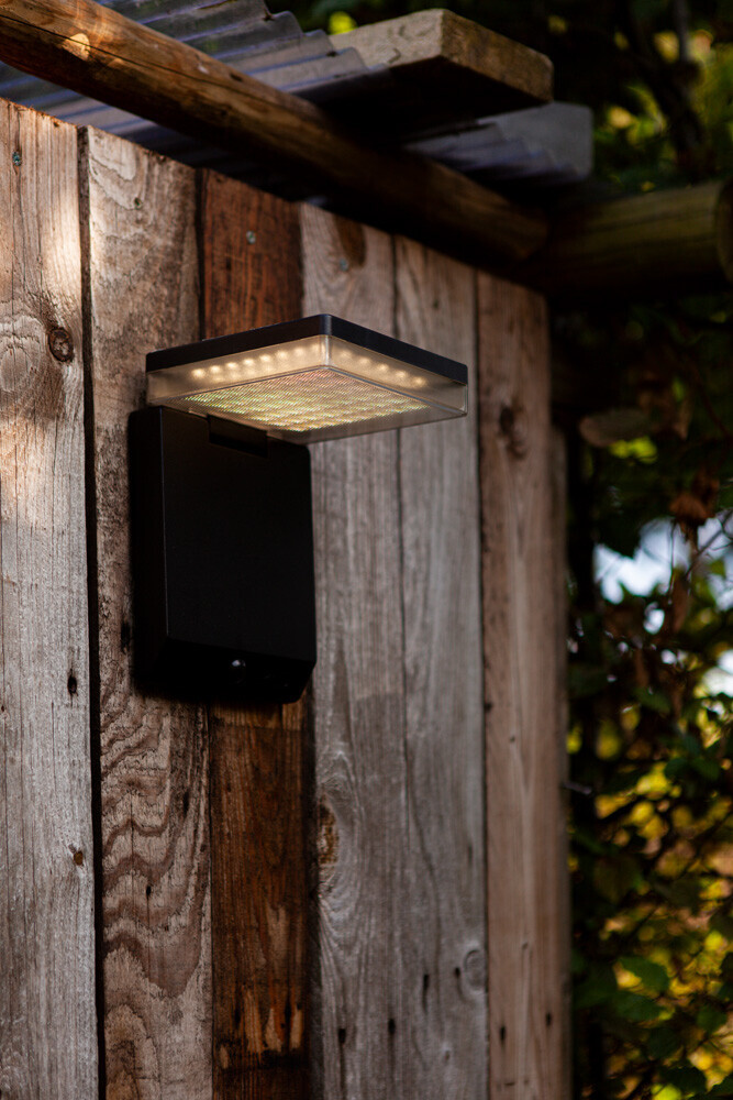 Solar-LED Außenleuchte von ECO-LIGHT in verstellbarem schwarz matt Design